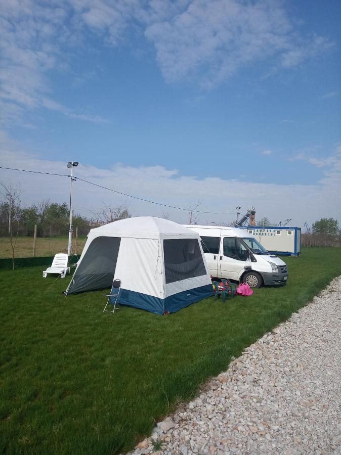 Camping Danubius トゥルチャ エクステリア 写真